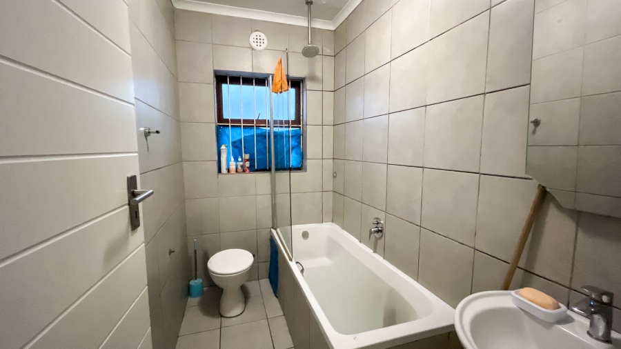 2 Bedroom Property for Sale in Wynberg Western Cape